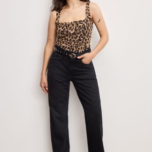 GOOD PETITE 90s RELAXED JEANS | BLACK406