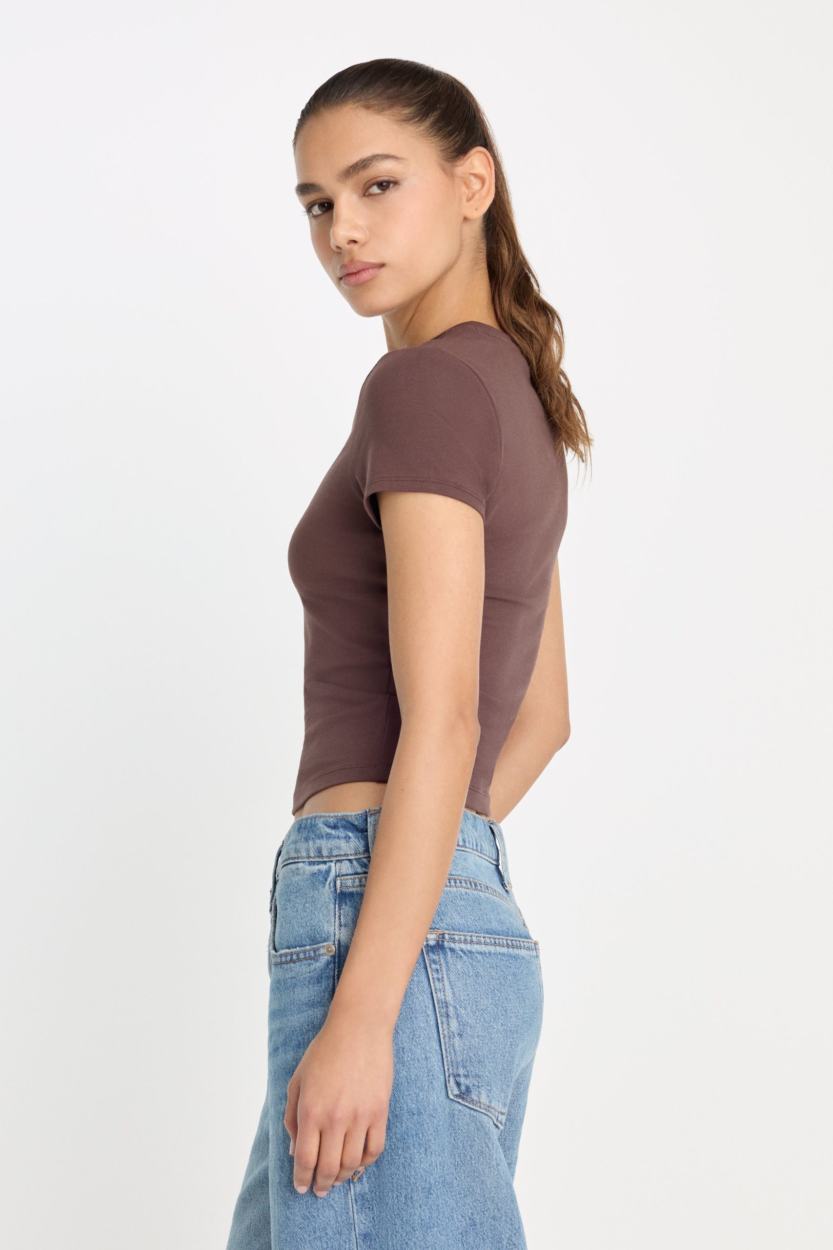 SUPER STRETCH BABY TEE | BITTER COCOA - Image 2