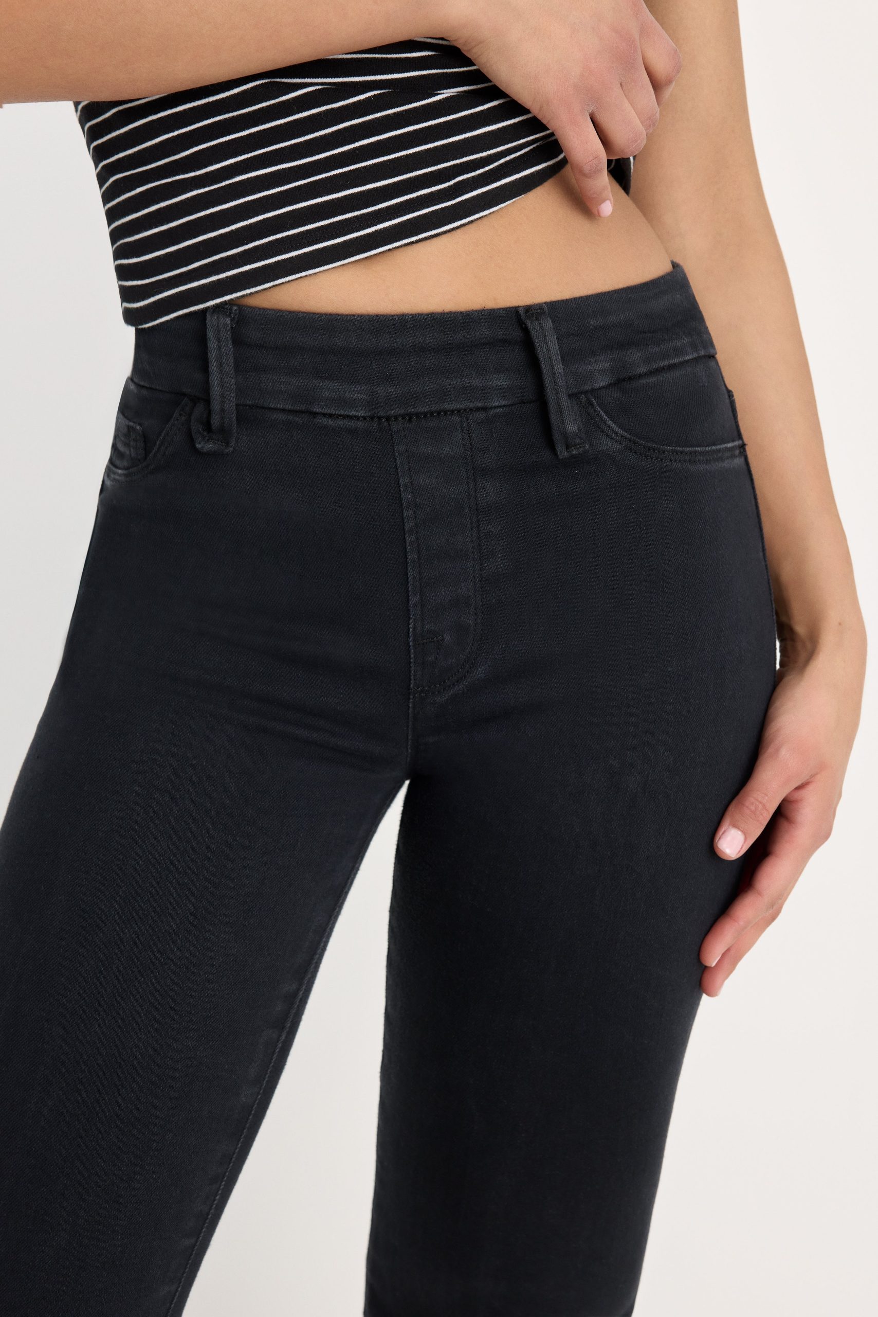 POWER STRETCH PULL-ON FLARE JEANS | BLACK001 - Image 4