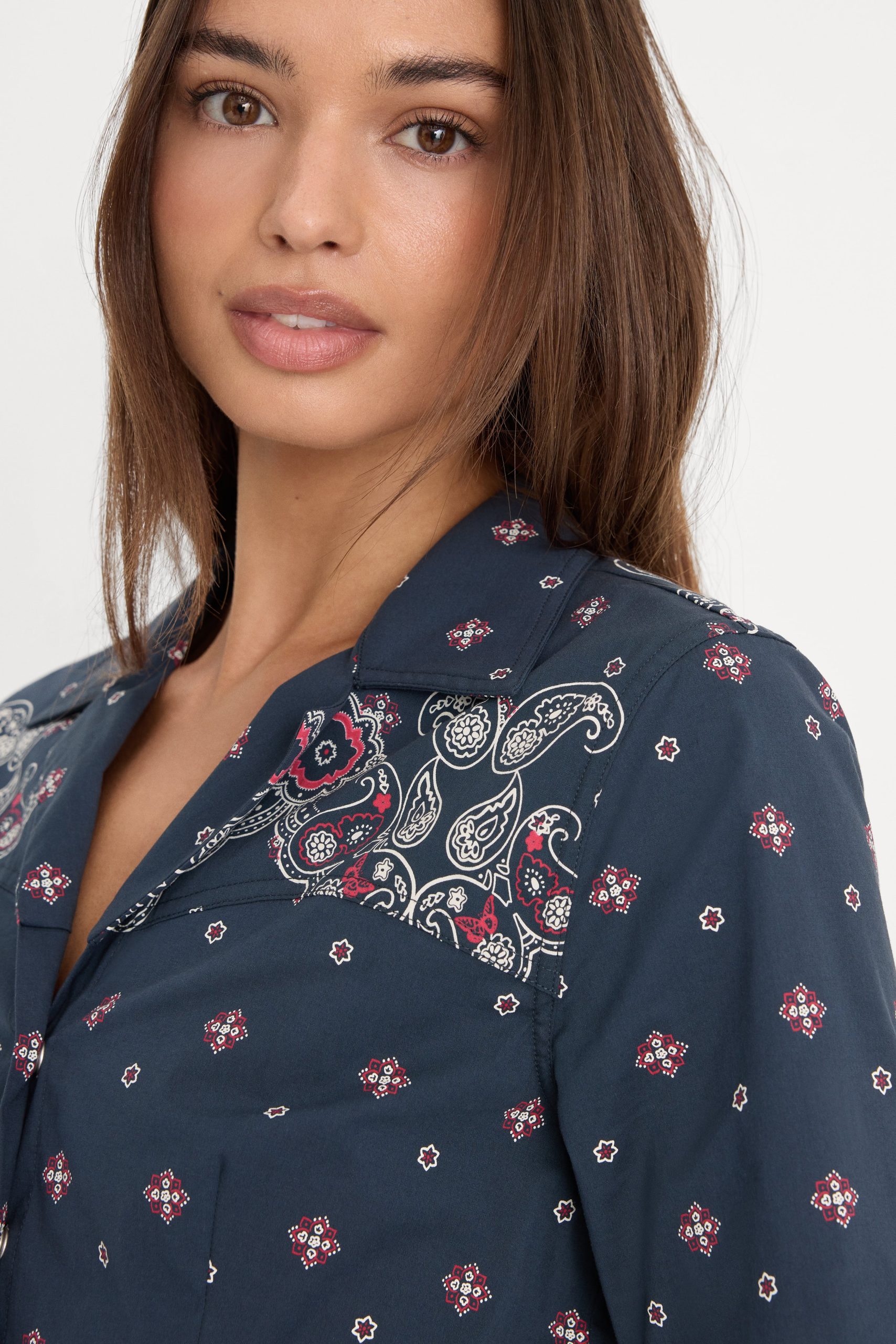 DOLLY TAILORED POPLIN SHIRT | NEW NAVY BANDANA PRINT - Image 2