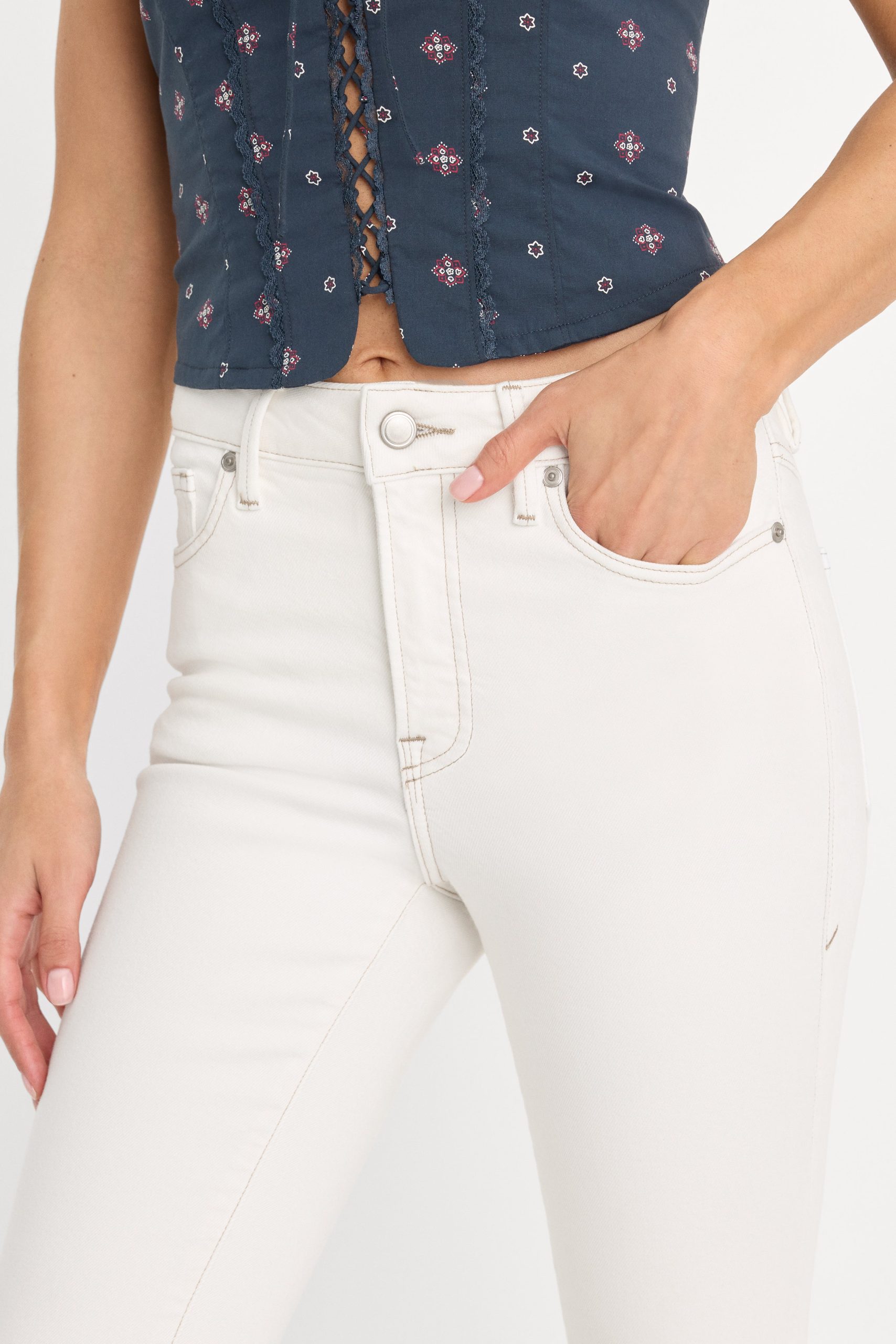 DOLLY JOLEANS GOOD LEGS FLARE JEANS | VINTAGE WHITE - Image 3
