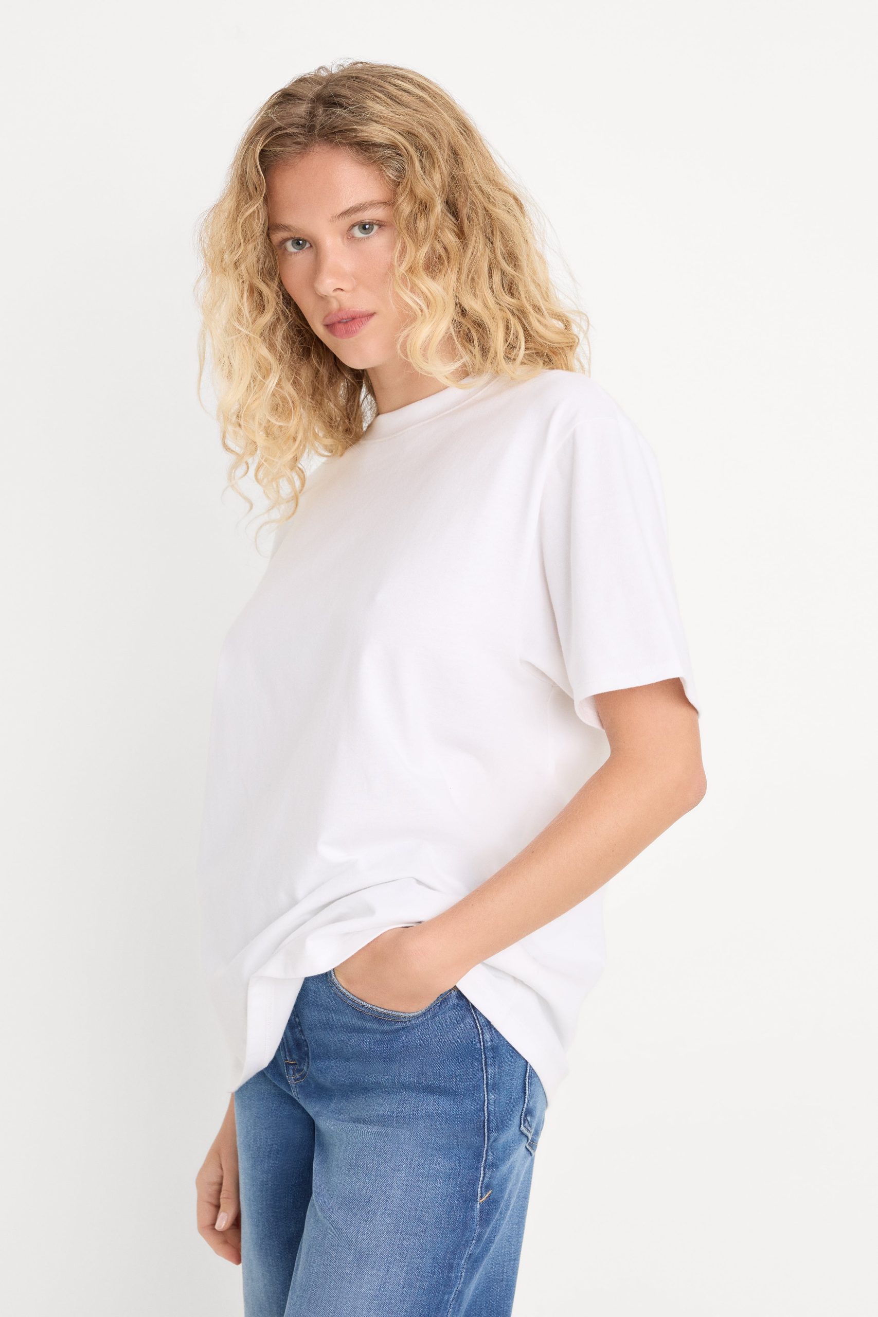 THE OVERSIZED TEE | WHITE001 - Image 3