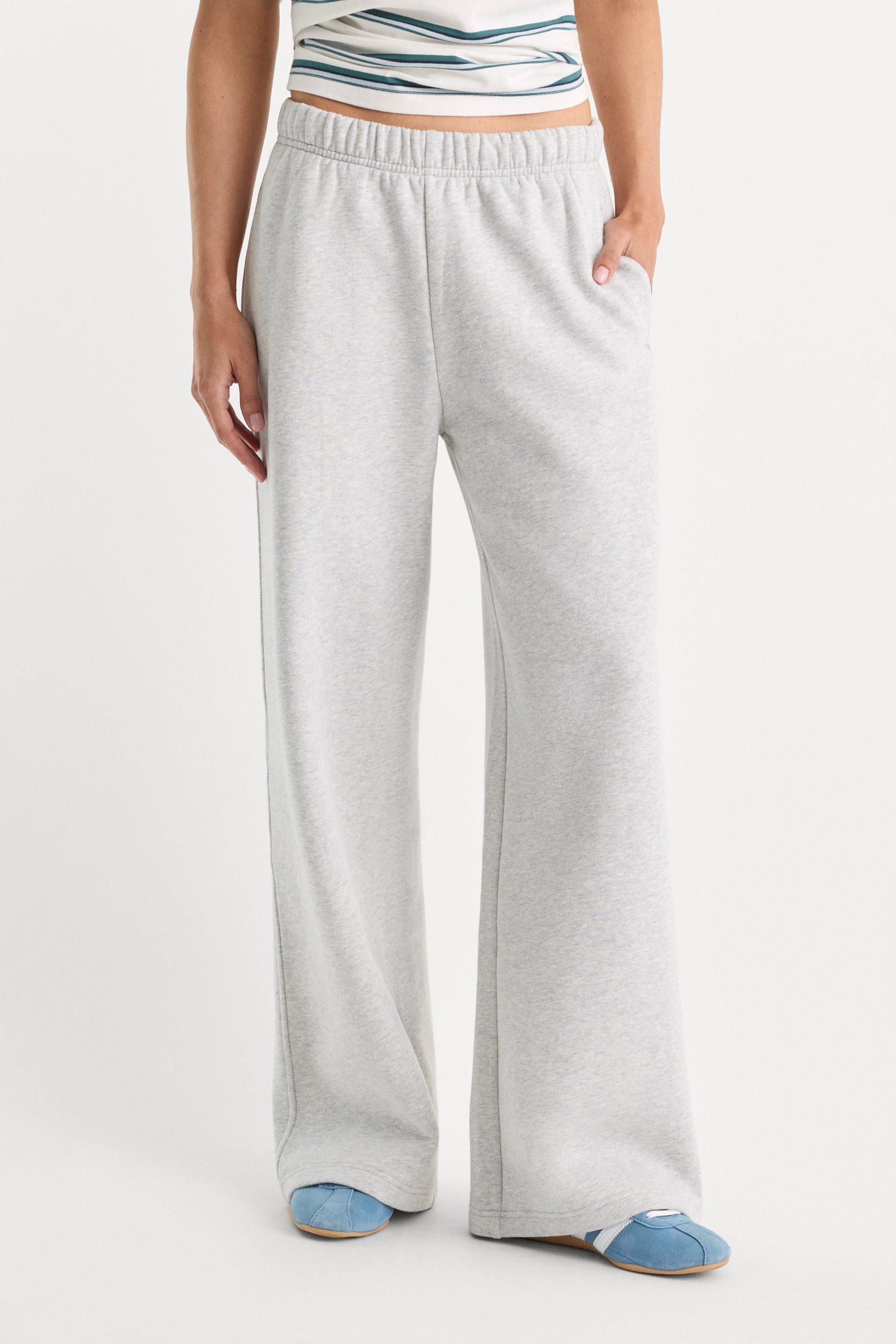THE FLEECE SWEATPANT | HEATHER GREY - Image 2