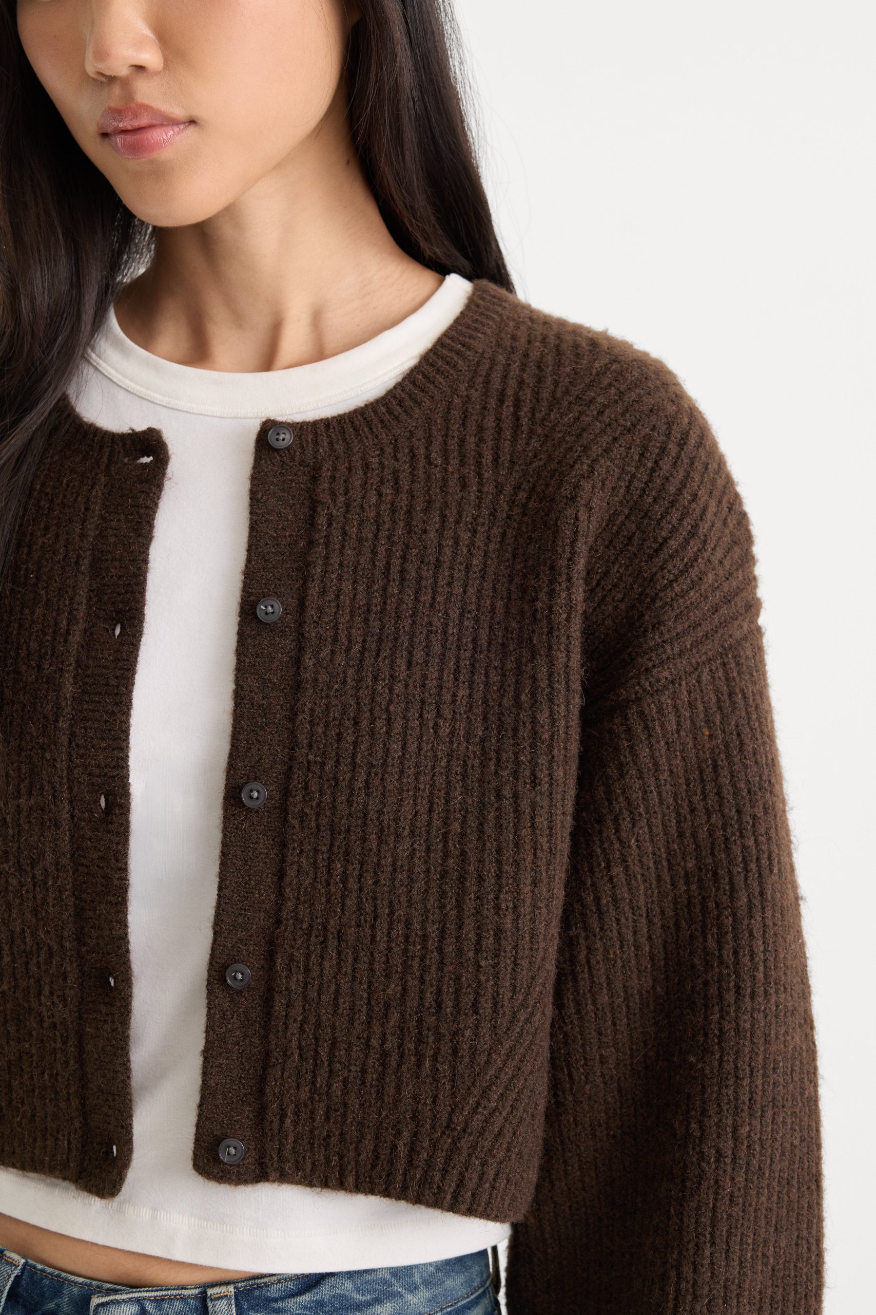 THE CHUNKY KNIT CARDIGAN | ESPRESSO - Image 2