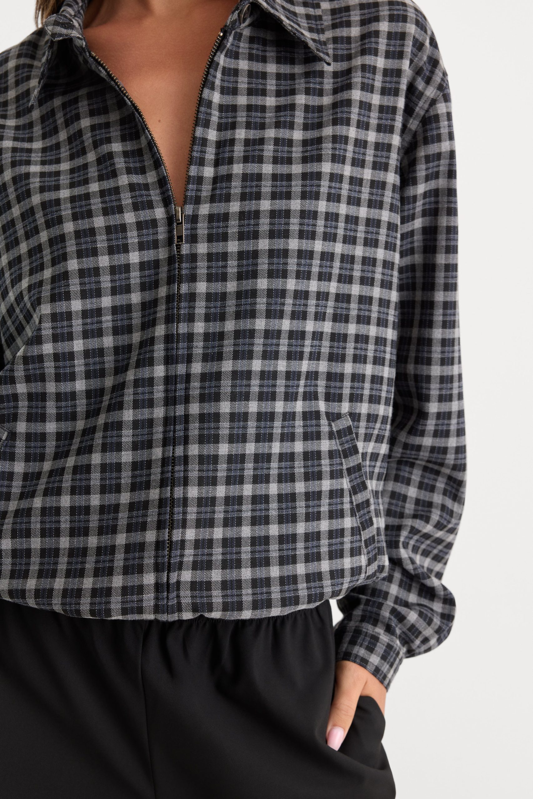 THE LIGHTWEIGHT BOMBER JACKET | CHARCOAL PLAID - Image 4