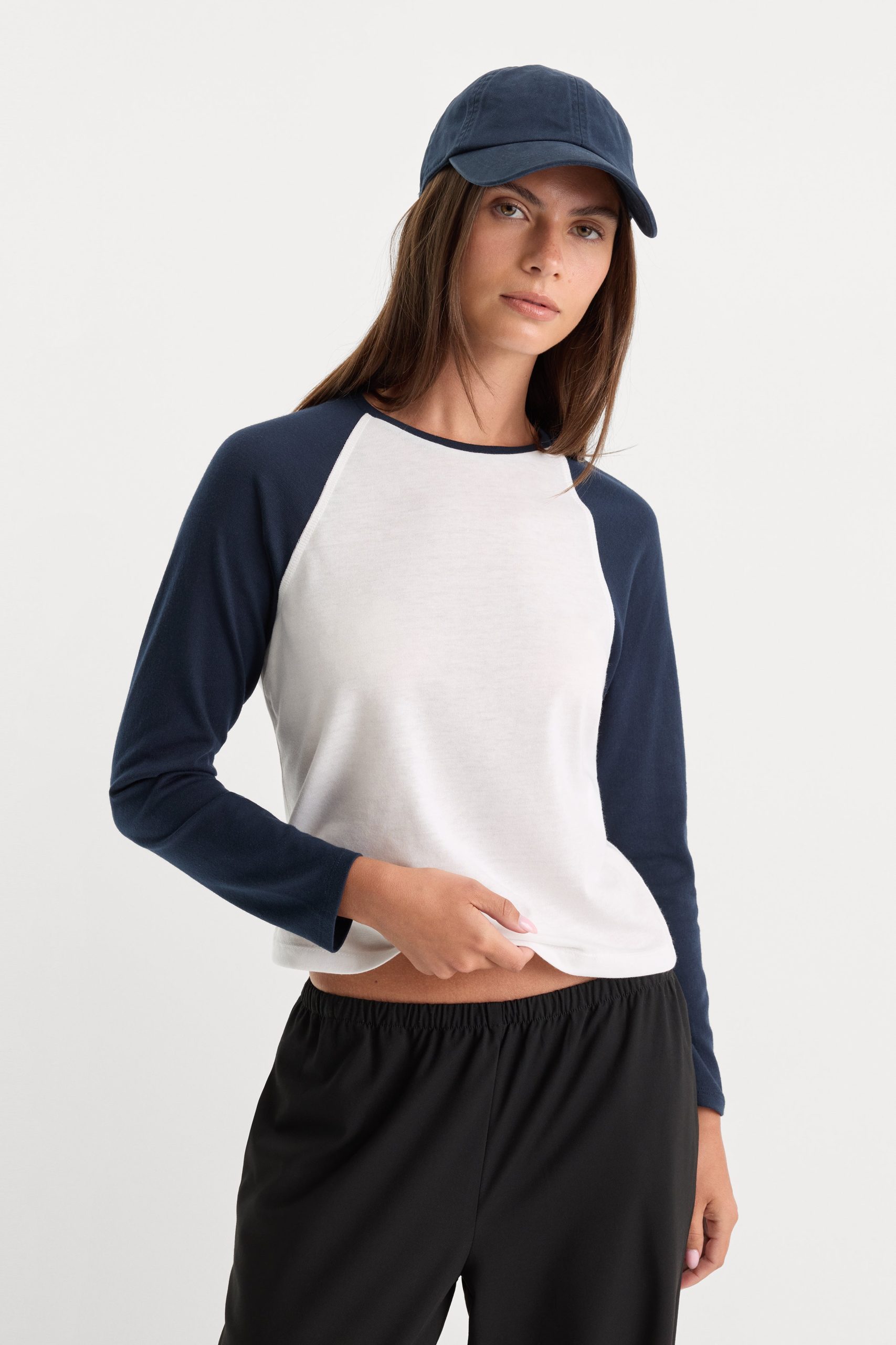 THE LONG SLEEVE RAGLAN TEE | CHALK - Image 2