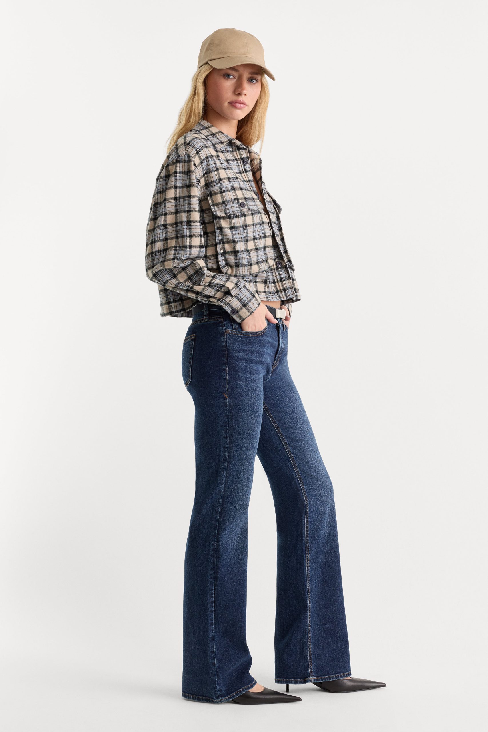 GOOD LOW RISE BOOTCUT JEANS | UMBER - Image 4