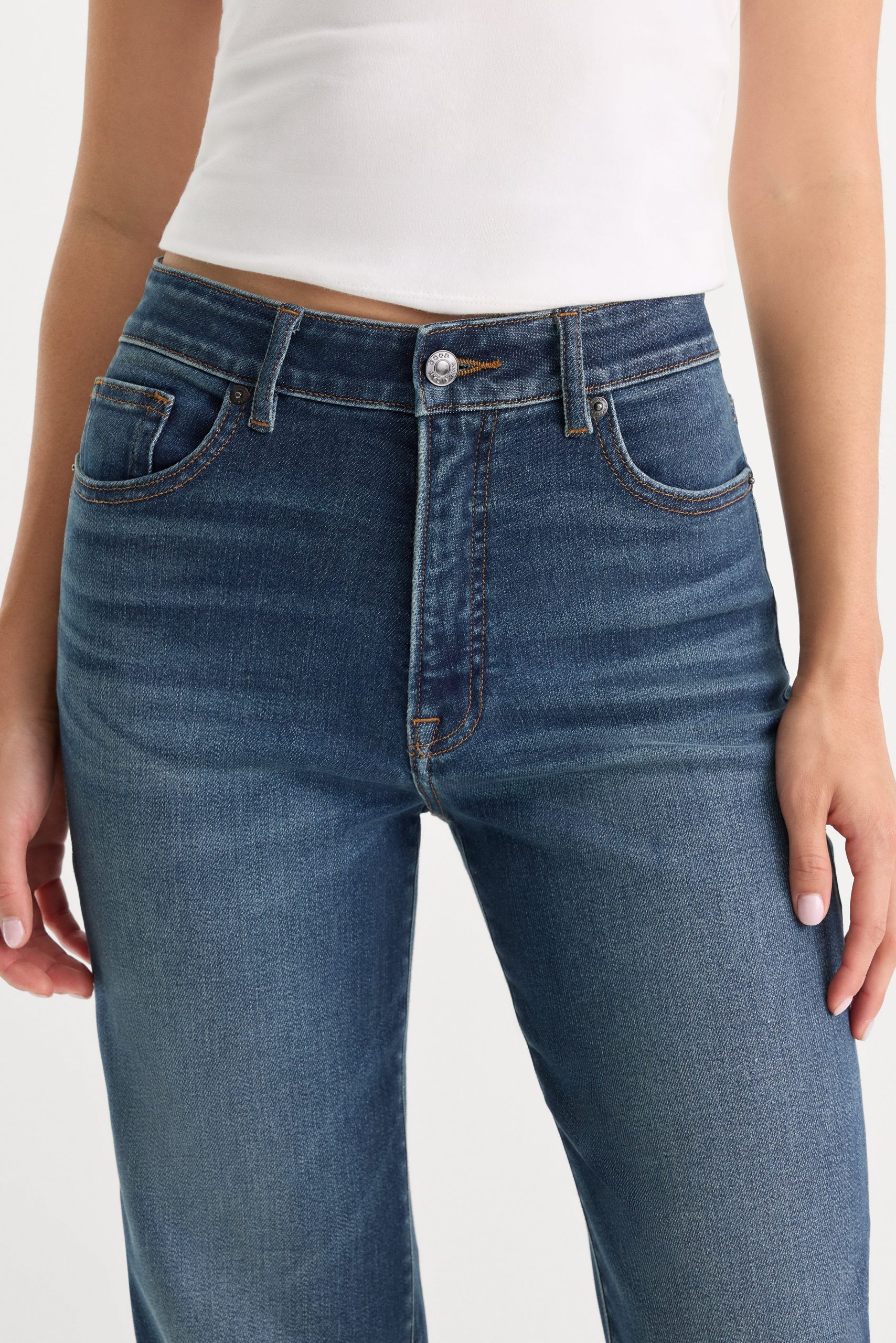 GOOD TRUE STRAIGHT JEANS | LYRIC - Image 4