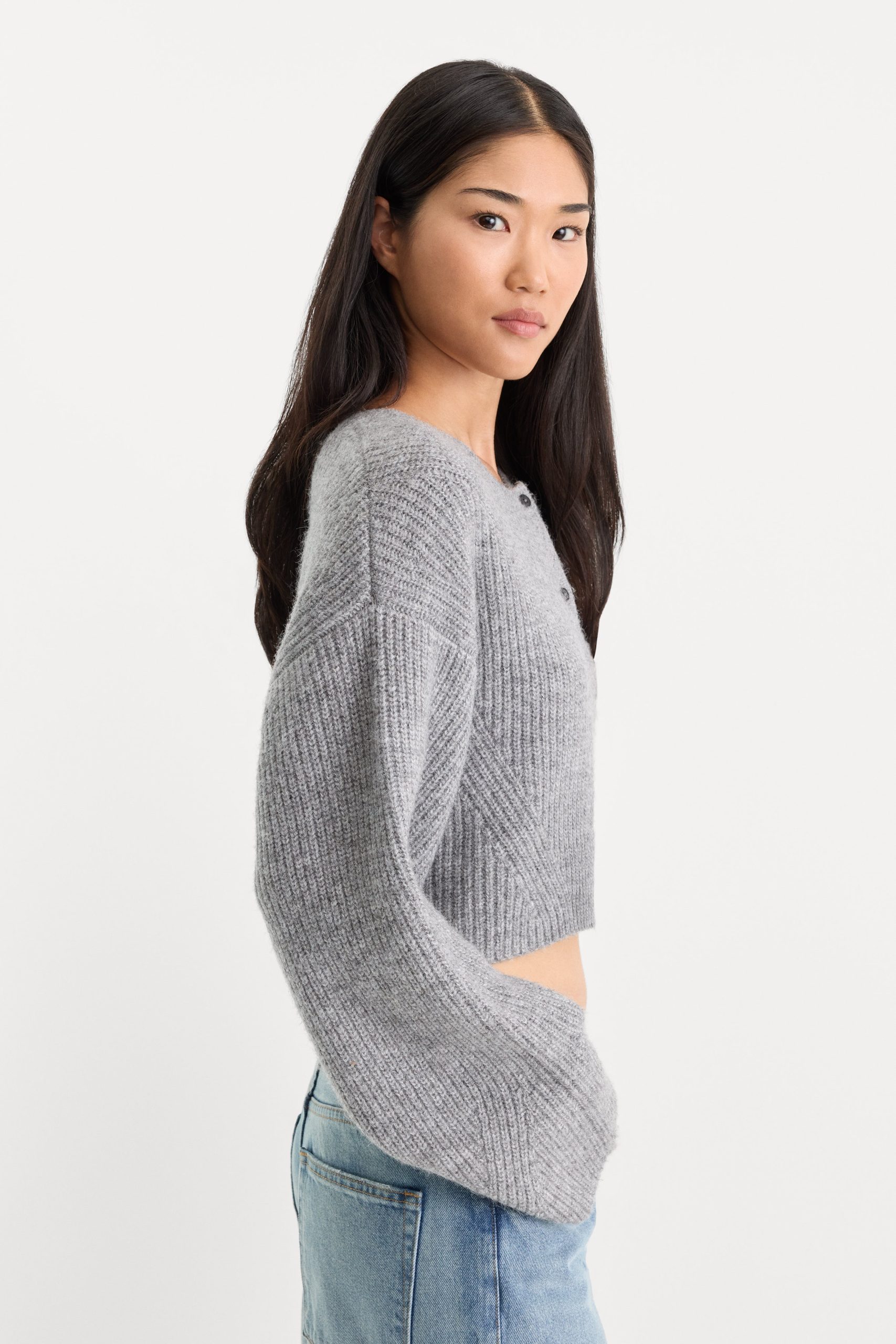 THE CHUNKY KNIT CARDIGAN | HEATHER GREY - Image 3