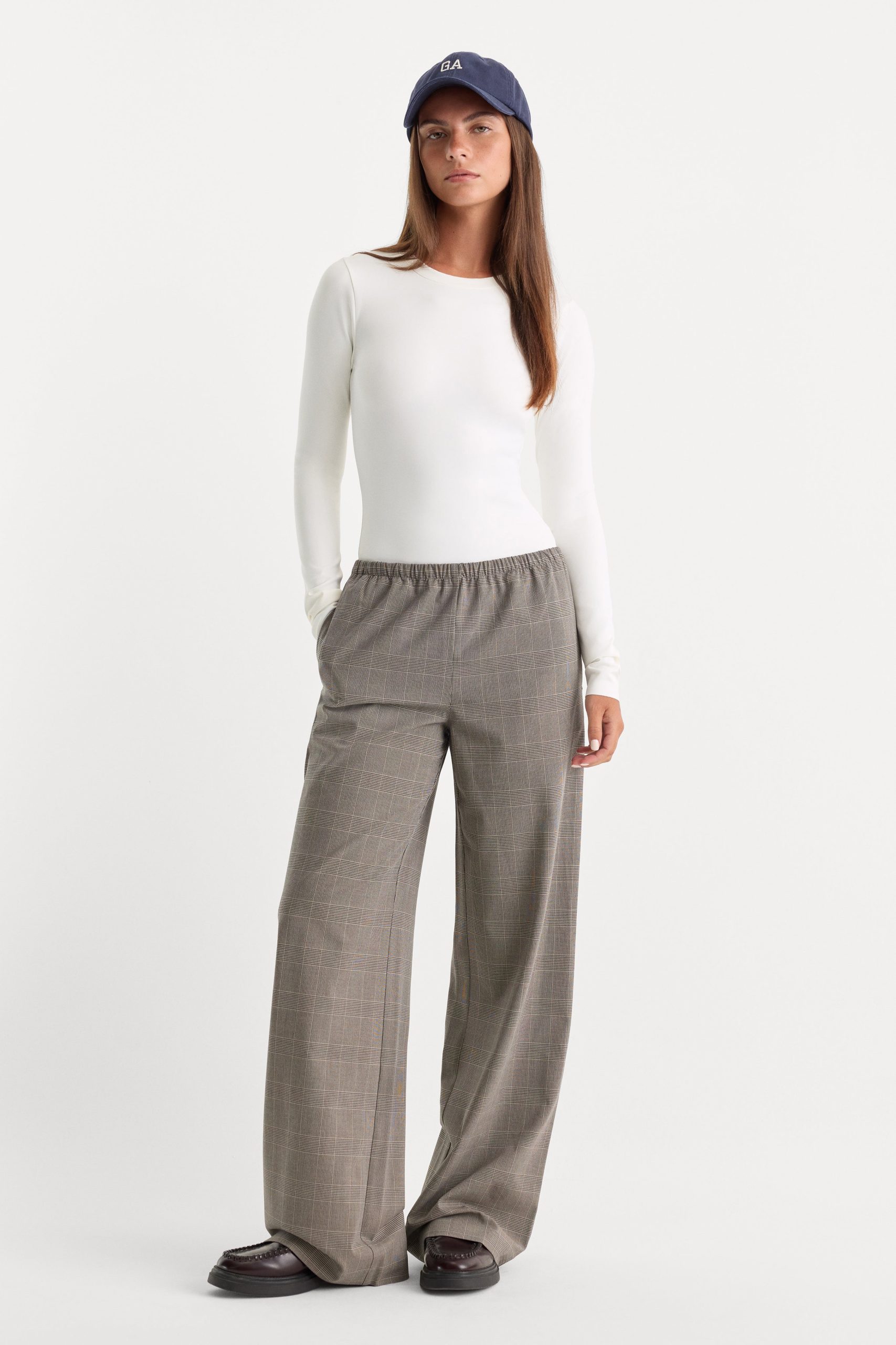 THE SCULPTING MODERN LONG SLEEVE BODYSUIT | WHITE - Image 3