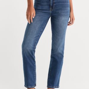 ALWAYS FITS GOOD PETITE STRAIGHT JEANS | INDIGO571